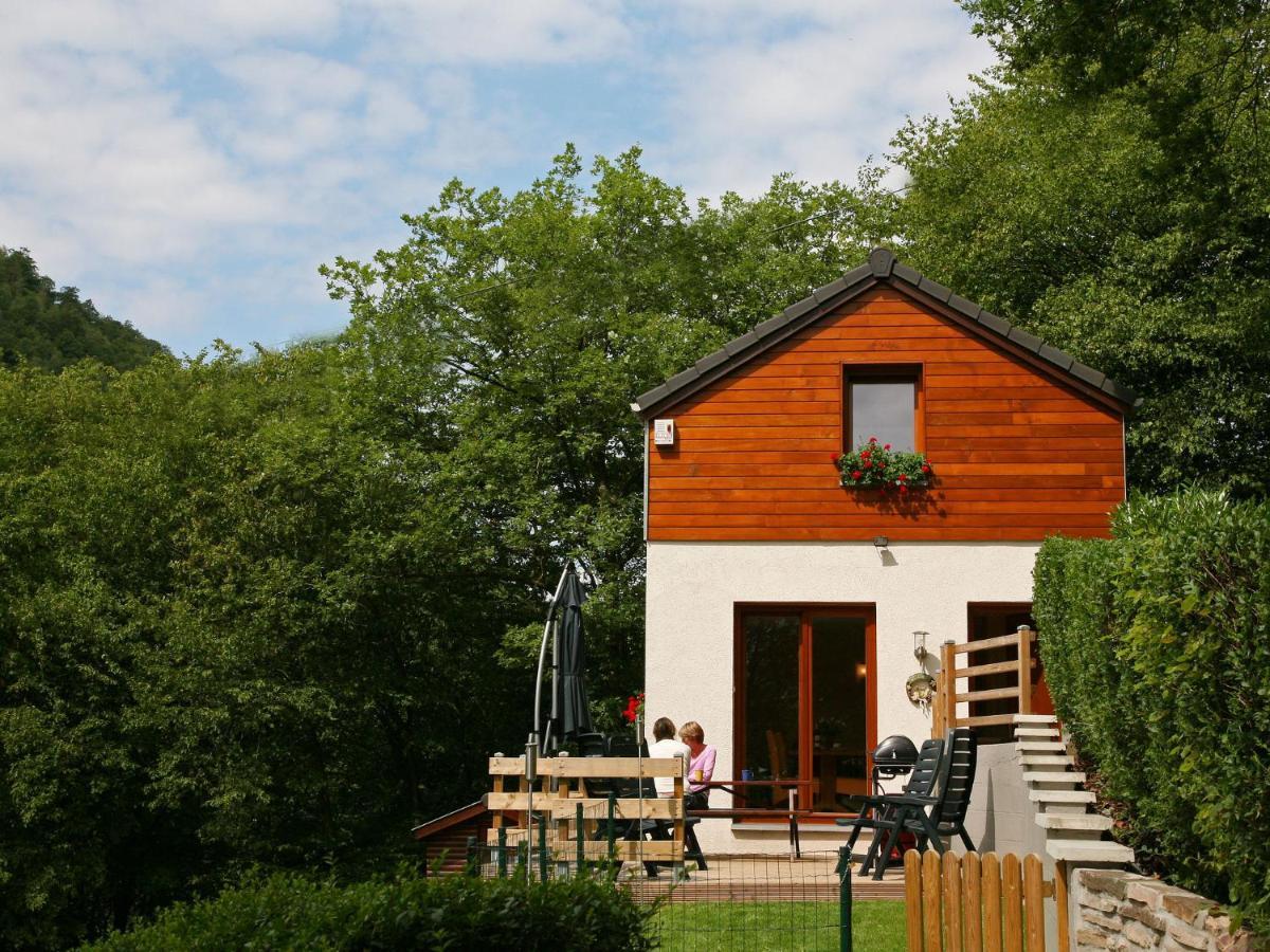 Cottage With A Terrace And A View Of The Valley Aywaille Exteriér fotografie